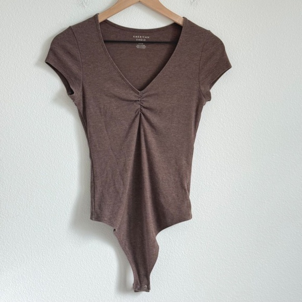 American Eagle Brown Ribbed Bodysuit S Cinched‎ V Neck Clean Girl Minimalist